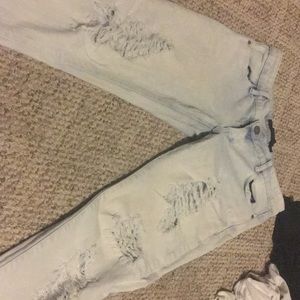 Rue 21 Light-wash Destroyed Jeans